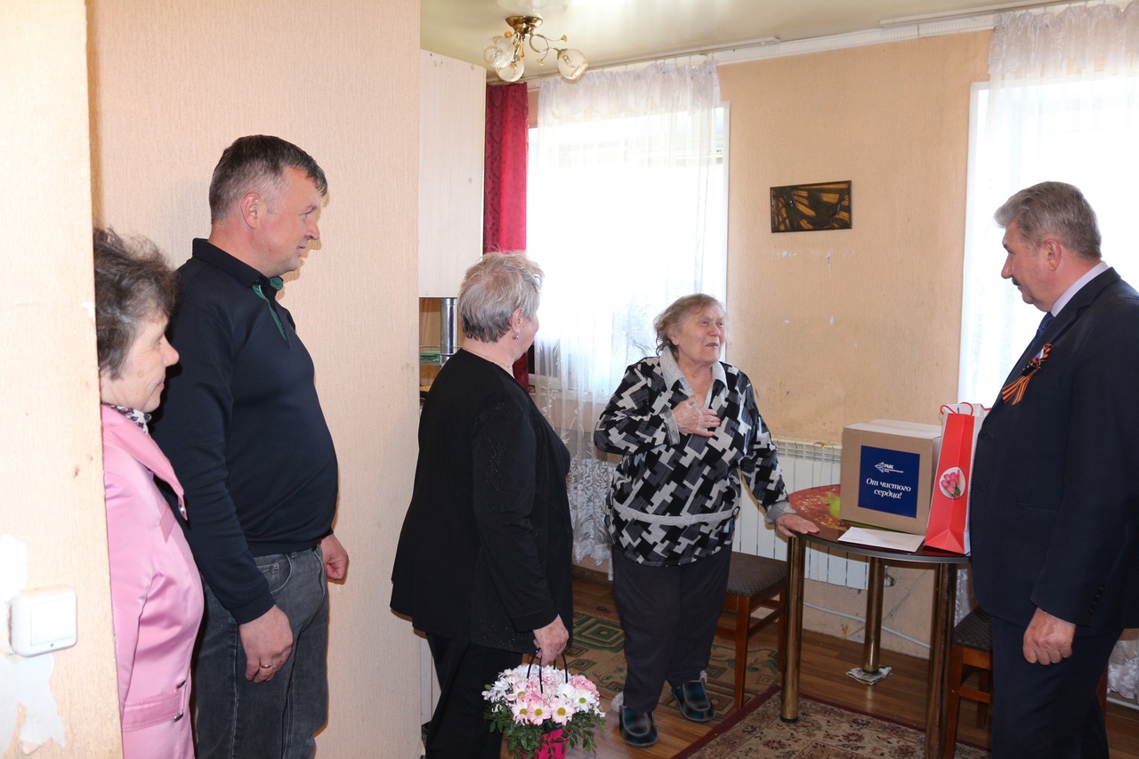 В преддверии Дня Победы поздравили ветеранов на дому | 04.05.2023 | Еткуль  - БезФормата